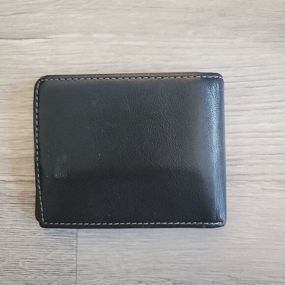Timberland Genuine Leather Bifold Wallet With Card Slots & Bill Compartments - Picture 2 of 4